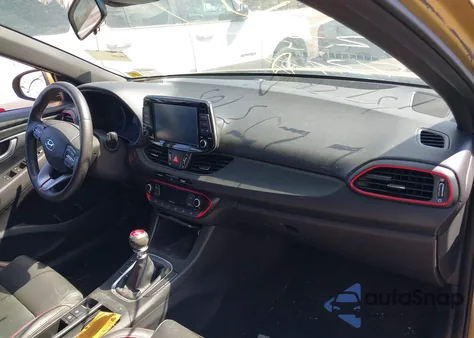 2018 Hyundai Elantra Gt Sport z USA, uszkodzony, nr VIN KMHH55LCXJU029695